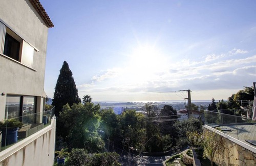 Mandelieu-La-Napoule Villa | Beautiful new villa with panoramic sea view