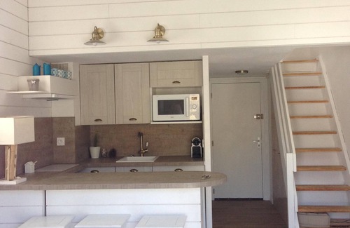 Saint-Palais-sur-Mer Apartment | Beautiful apartment direct access beach
