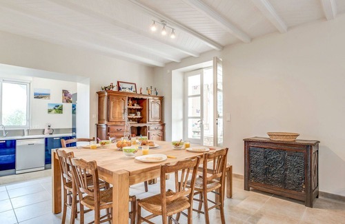 Saint-Pierre-Quiberon House | Beautiful villa for 4 people with WIFI, TV, terrace, pets allowed and parking