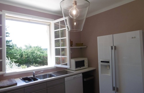 Saint-Saturnin-les-Apt Cottage | Beautiful charming gite, single storey for 7 people, pool, St Saturnin