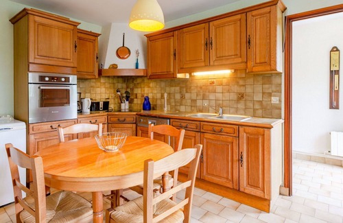Saint-Vigor-le-Grand House | Beautiful private villa for 6 guests with WIFI, TV, terrace and pets allowed