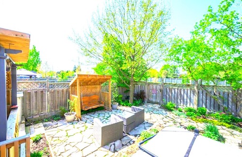 London House | Beautiful, Furnished, Clean, Well Situated House with Utilities (4Bed, 1.5Bath)