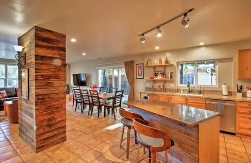 Sonoma House | Beautiful Gated Winemaker’s Estate 1 mi to Historic Sonoma Town Square