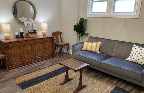 Mount Oliver House | Beautiful gathering space