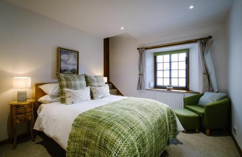 Bowness-on-Windermere House | Beautiful Grade 2 listed building - West Wing