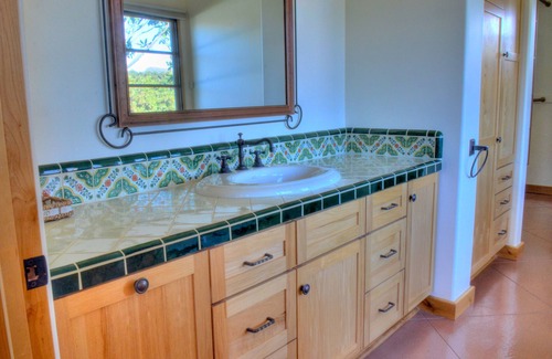 Simi Valley House | Beautiful Guest House with spectacular views of Hillside Avocado Orchards