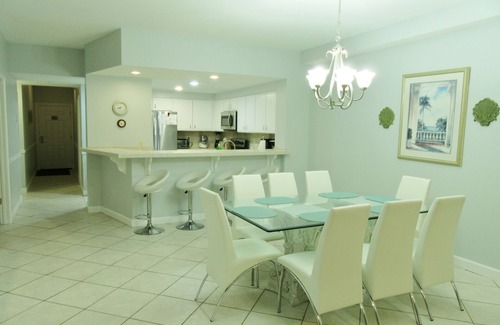 Crystal Beach Condo | BEAUTIFUL GULF FRONT w Huge Balcony & Amazing View 6th Floor Unit 605 at The Inn