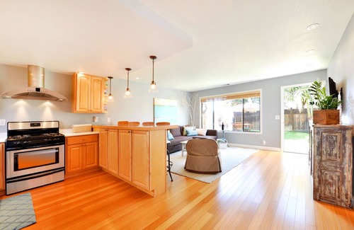 Morro Bay House | Beautiful High End Cottage Close to the Beach!