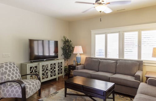 Nob Hill Cottage | Beautiful, Historic Home In Central Arizona Mountain Community