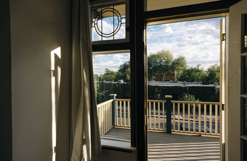 Huning Highland Historic District House | Beautiful Historic 120 y/o ABQ Home Near UNM/Downtown/Zoo/Aquarium/BioPark