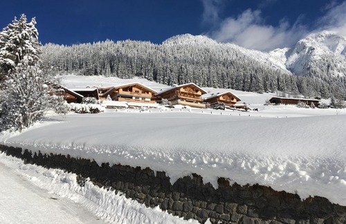Alpbach Apartment | Beautiful holiday flat, 6 minutes to the ski lift