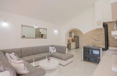 Prolozac House | Beautiful home in Donji Prolozac