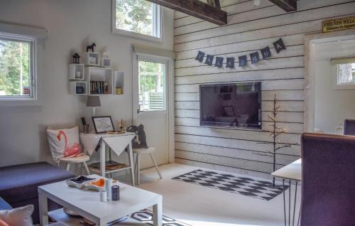Aahus House | Beautiful Home In Åhus With Wifi