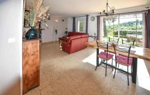 Apt House | Beautiful Home In Apt