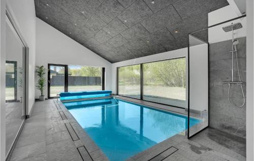 Hvidbjerg Strand House | Beautiful Home In Børkop With Kitchen