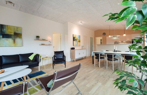 Hvidbjerg Strand House | Beautiful home in Børkop with WiFi