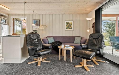 Farvang House | Beautiful Home In Fårvang With Sauna