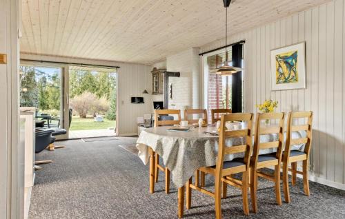 Farvang House | Beautiful Home In Fårvang With Sauna