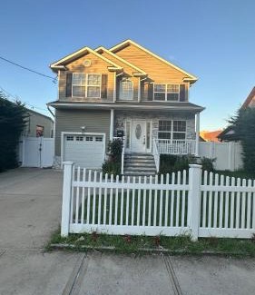 Freeport House | Beautiful Home in Freeport, New York 11520