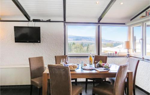 Ferienhausgebiet Hillenseifen House | Beautiful Home In Gerolstein With Wifi
