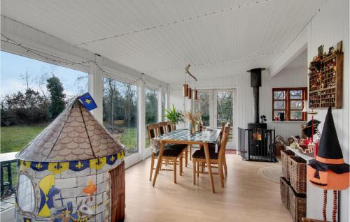 Atterup House | Beautiful Home In Grevinge With Kitchen