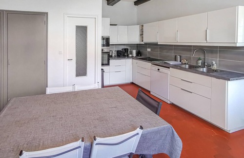 Guerande House | Beautiful home in Guerande with WiFi