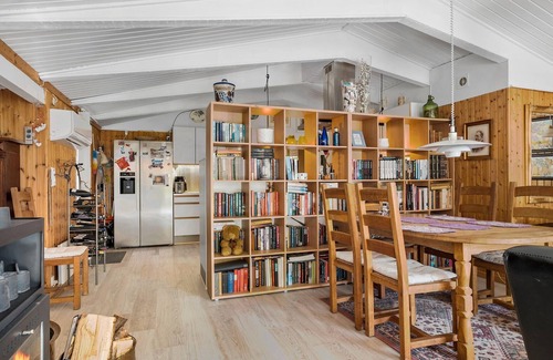Hadsund House | Beautiful home in Hadsund with WiFi