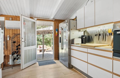 Hadsund House | Beautiful home in Hadsund with WiFi
