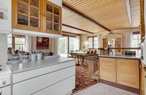 Hojby House | Beautiful home in Højby with WiFi
