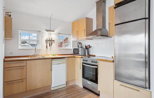 Nørre Lyngvig House | Beautiful Home In Hvide Sande With Wifi
