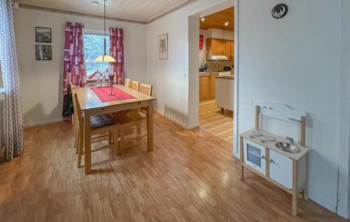 Skeppshult House | Beautiful Home In Hylte With Sauna