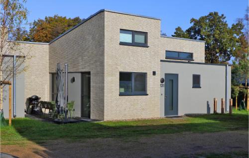 Lembruch House | Beautiful Home In Lembruchdümmer See