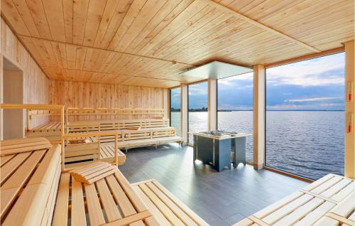 Lembruch House | Beautiful Home In Lembruchdümmer See