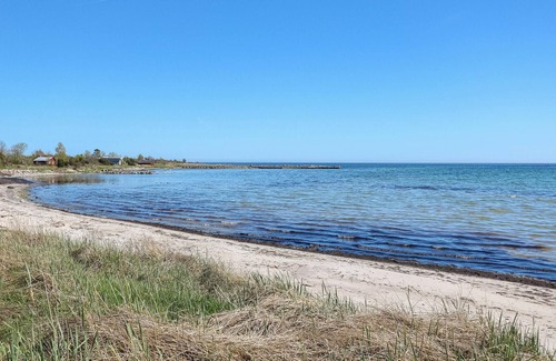 Hagaby House | Beautiful home in Löttorp with WiFi