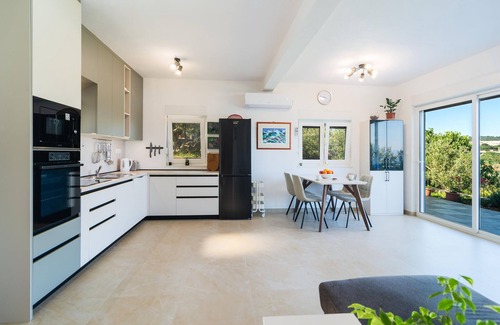 Necujam House | Beautiful home in Necujam with WiFi
