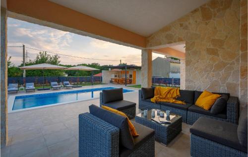 Nedescina House | Beautiful Home In Nedescina