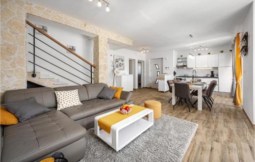 Nedescina House | Beautiful Home In Nedescina