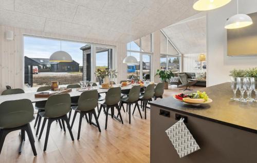 Hasmark Strand House | Beautiful Home In Otterup With Sauna