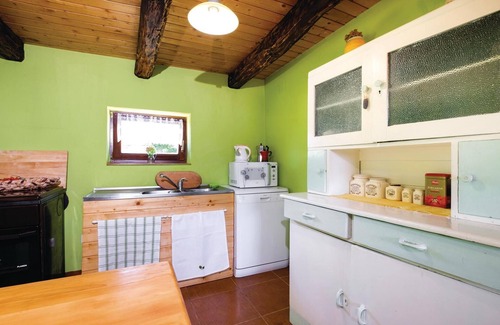 Ozalj House | Beautiful home in Ozalj with WiFi