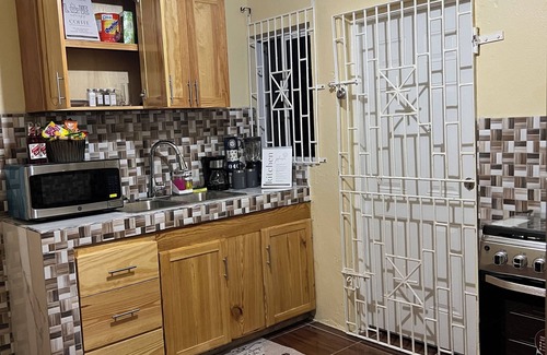 Portmore House | BEAUTIFUL HOME IN PORTMORE