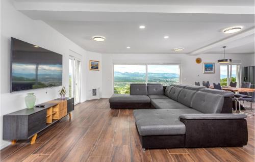Sarsoni House | Beautiful Home In Rukavac With Wifi