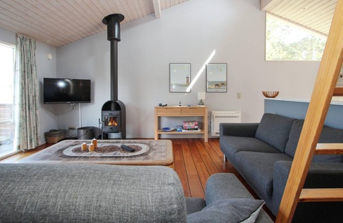 Samsø House | Beautiful home in Samsø with kitchen