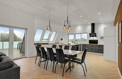 Lihme House | Beautiful home in Spøttrup with WiFi