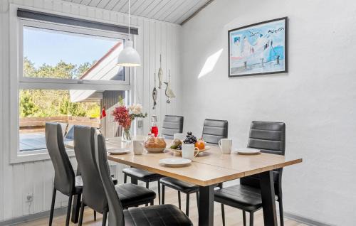 Sønder Vorupør House | Beautiful Home In Thisted With Kitchen