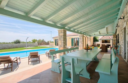 Radetici House | Beautiful home in Tinjan