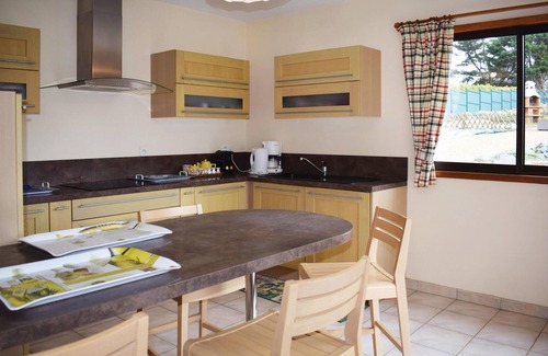 Trelevern House | Beautiful home in Trélévern with WiFi