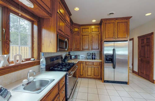 Hammondsport House | Beautiful home in protected cove on Keuka Lake with hot tub!
