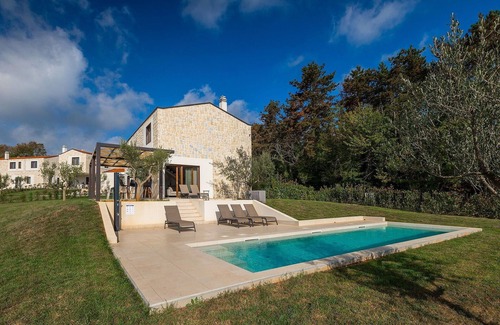Tinjan House | Beautiful home in Visnjan
