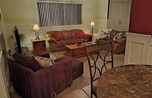 Victoria Gardens House | Beautiful home-minutes from Westgate and Arrowhead mall