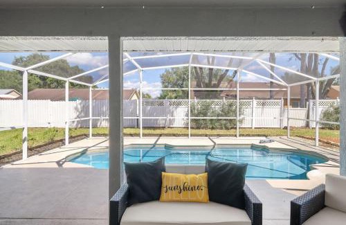 Briargrove House | Beautiful Home Near Disney with Heated Pool and Game Room